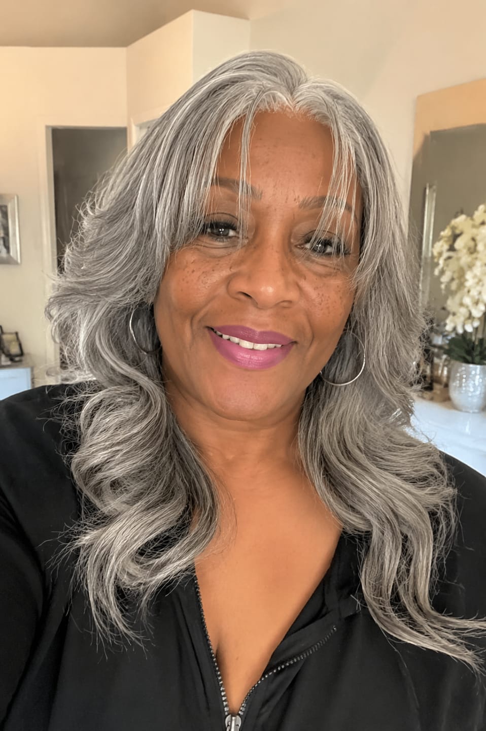 Customer photo review of Luvwin 5x5 Salt And Pepper Glueless Gray Color Layered Cut Body Wave Pre-Cut Lace Bob Wig 100% Human Hair