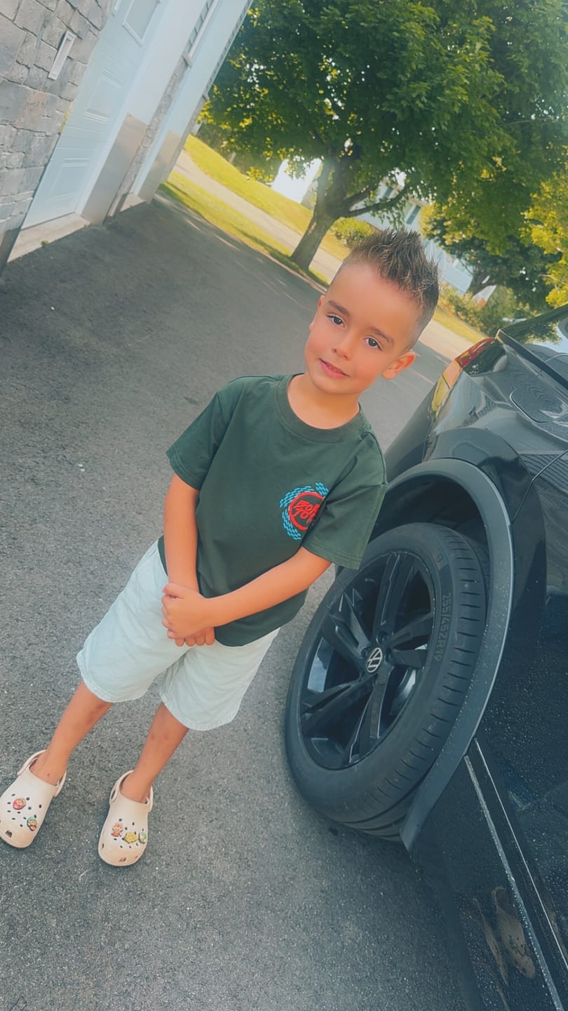 Customer photo review of Take It Easy T-Shirt