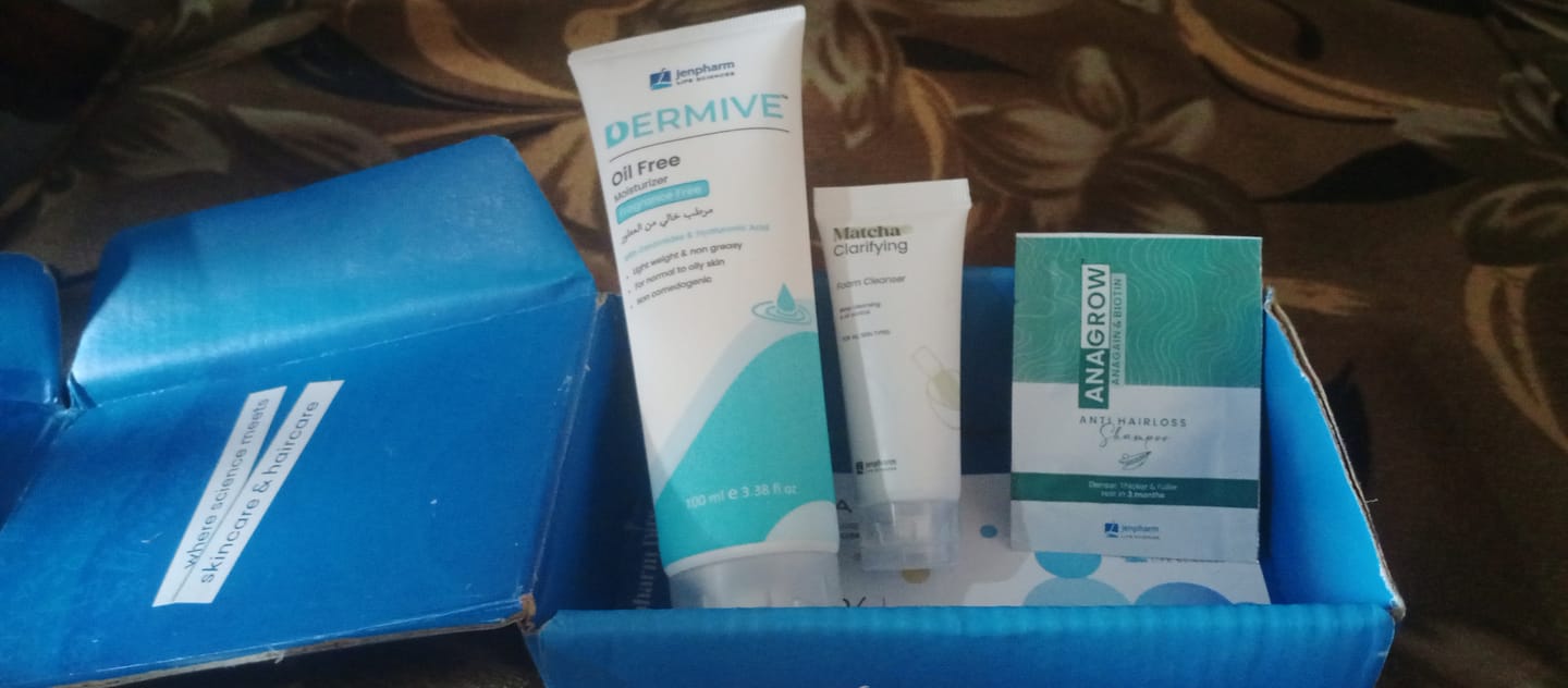 Customer photo review of Dermive Oil-Free Fragrance Free Moisturizer