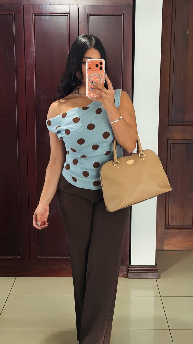 Customer photo review of OLEY TOP