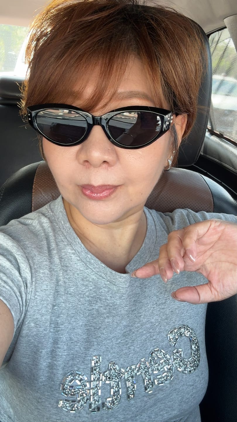 Customer photo review of Kyoto Oval Framed Sunglasses