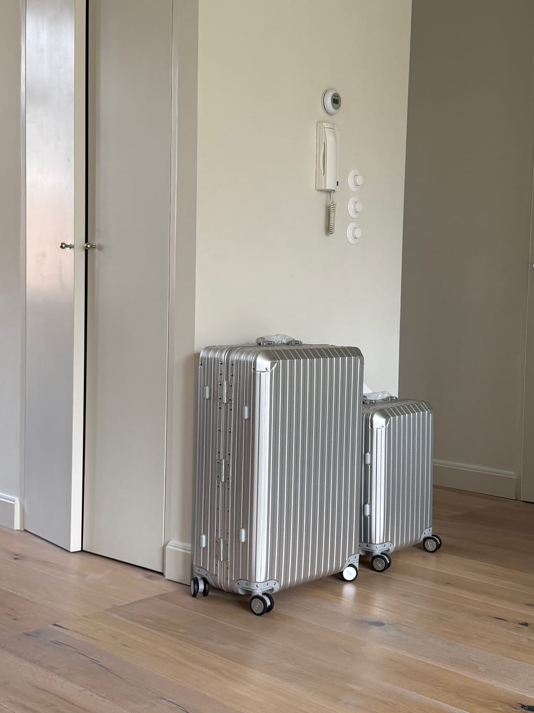 Customer photo review of TREVA Aluminum Suitcase Silver