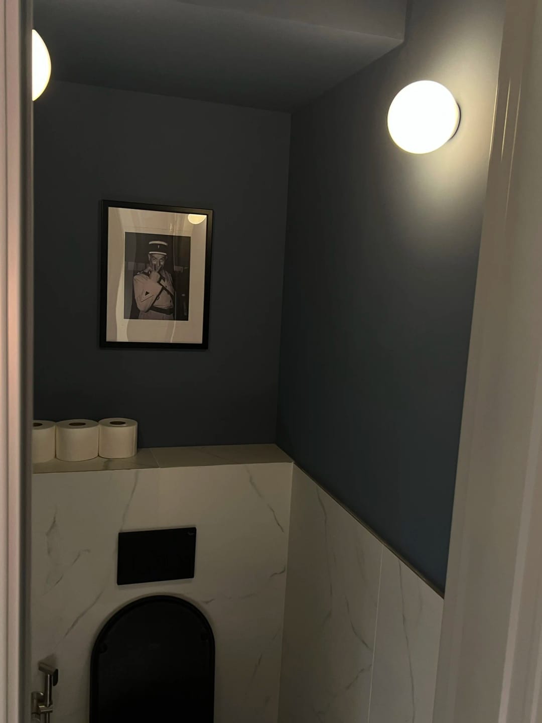 Customer photo review of Round Frosted Glass Wall Light, Single-LED Globe Fixture, Metal Base