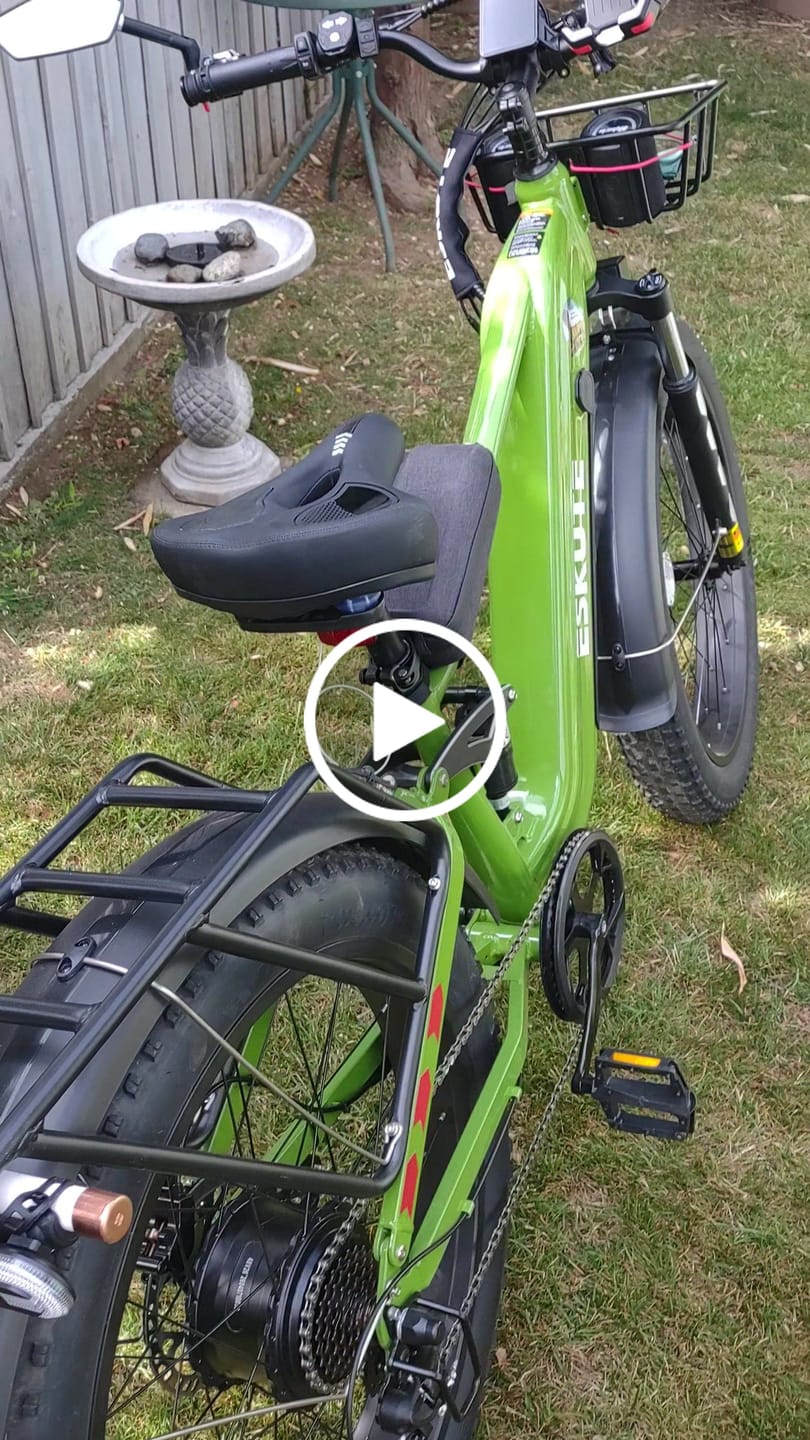 Customer video review of Eskute Front Basket