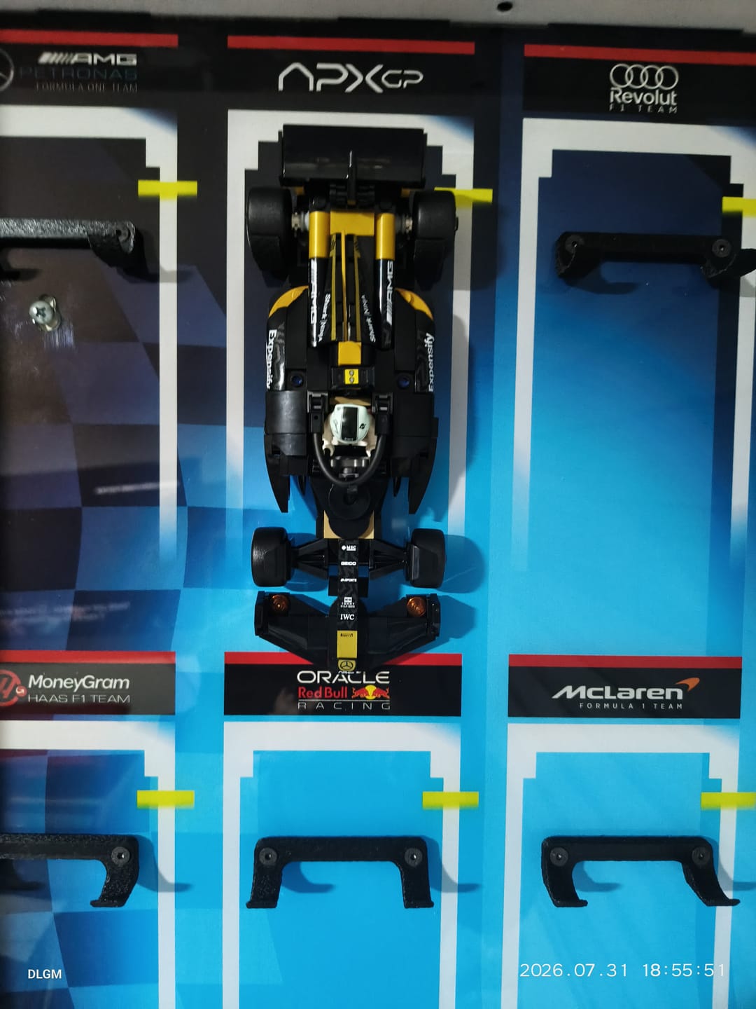 Customer photo review of AUTO DE CARRERAS DEL EQUIPO APXGP DE F1®: LA PELÍCULA