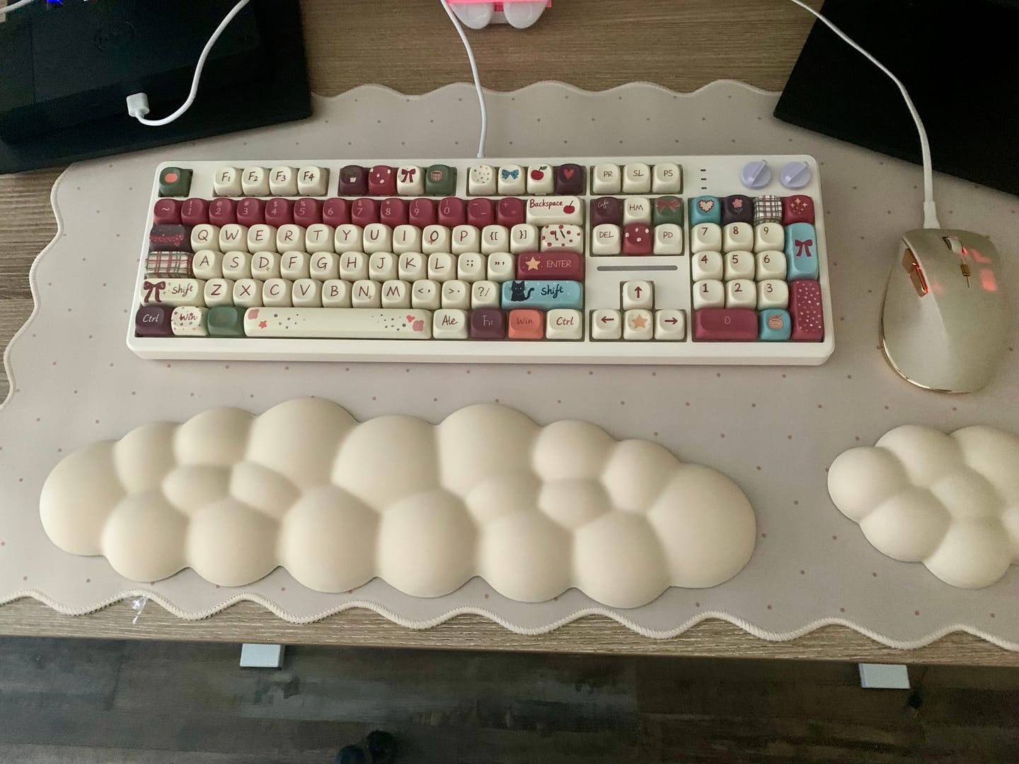 Customer photo review of KiiBOOM All My Faves Keycap Set