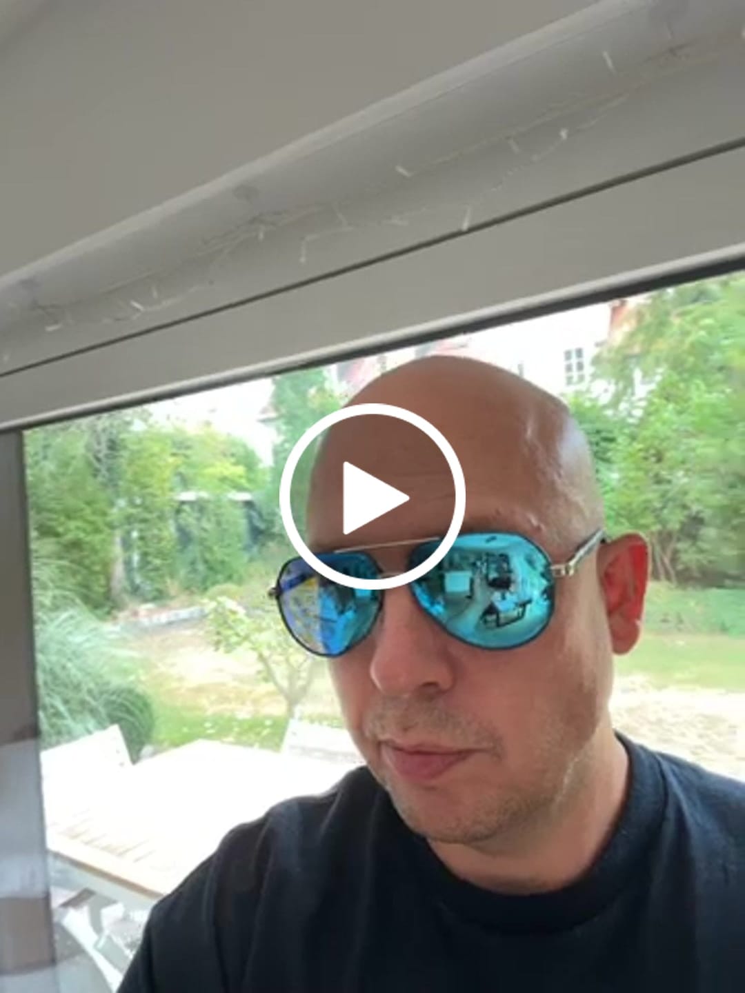 Customer video review of Stilvolle Herren-Sonnenbrille mit UV400 Schutz – Lennart