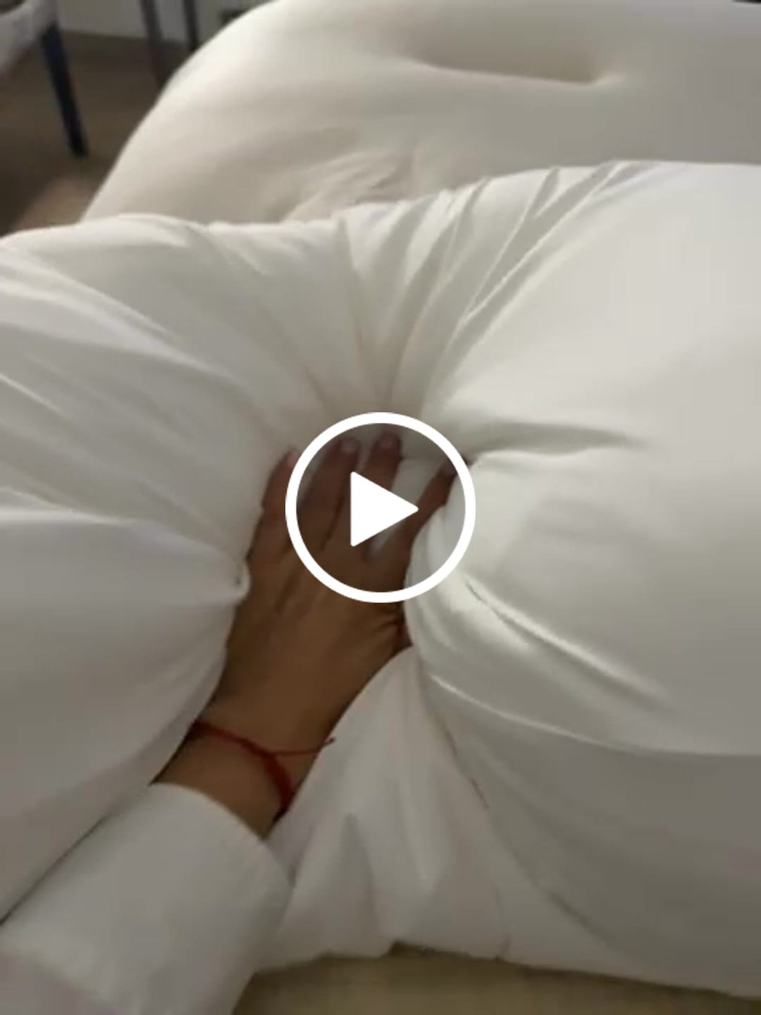 Customer video review of Ploof Pillow