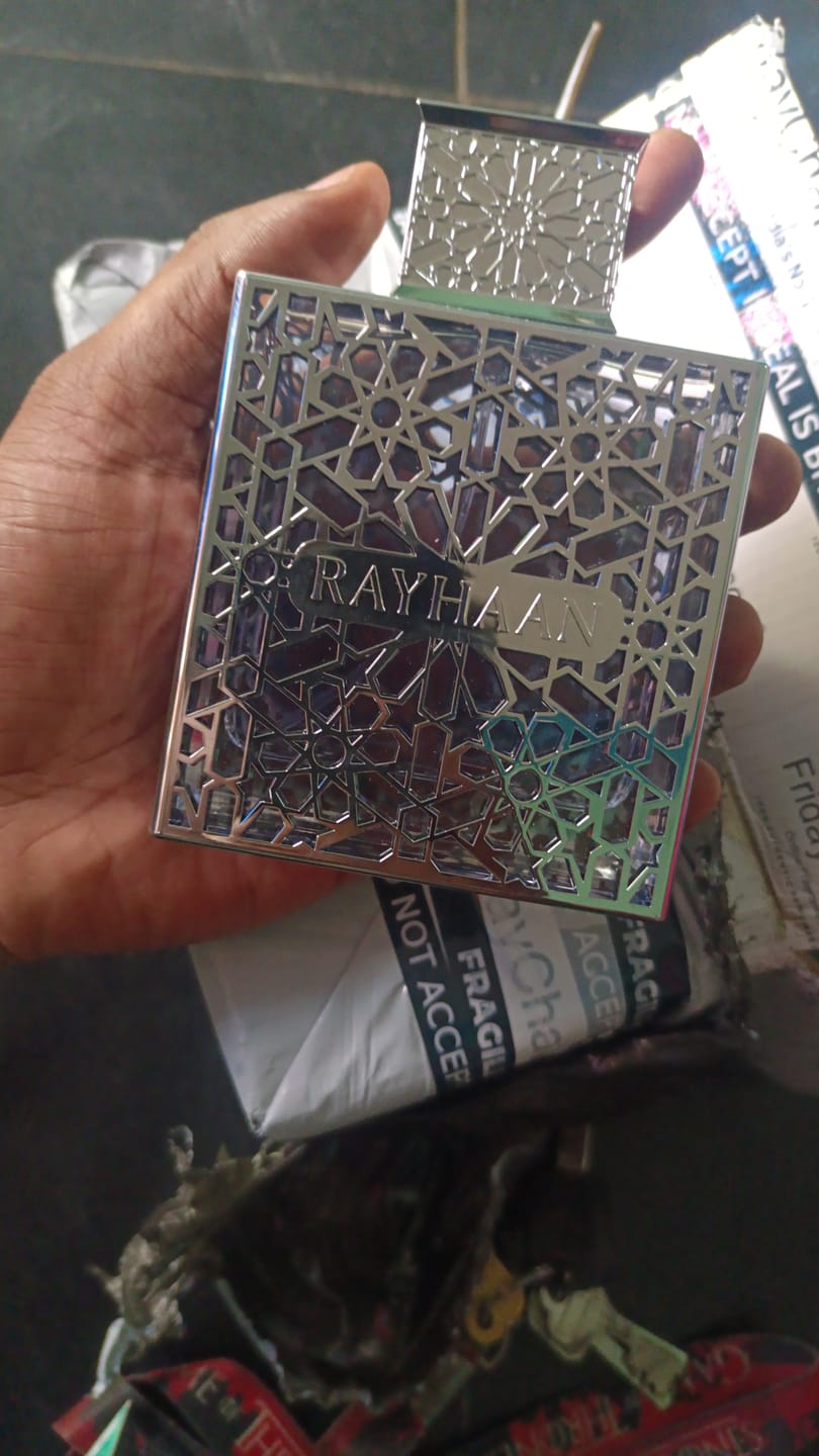 Customer photo review of Rayhaan Aquatica Eau De Parfum For Unisex