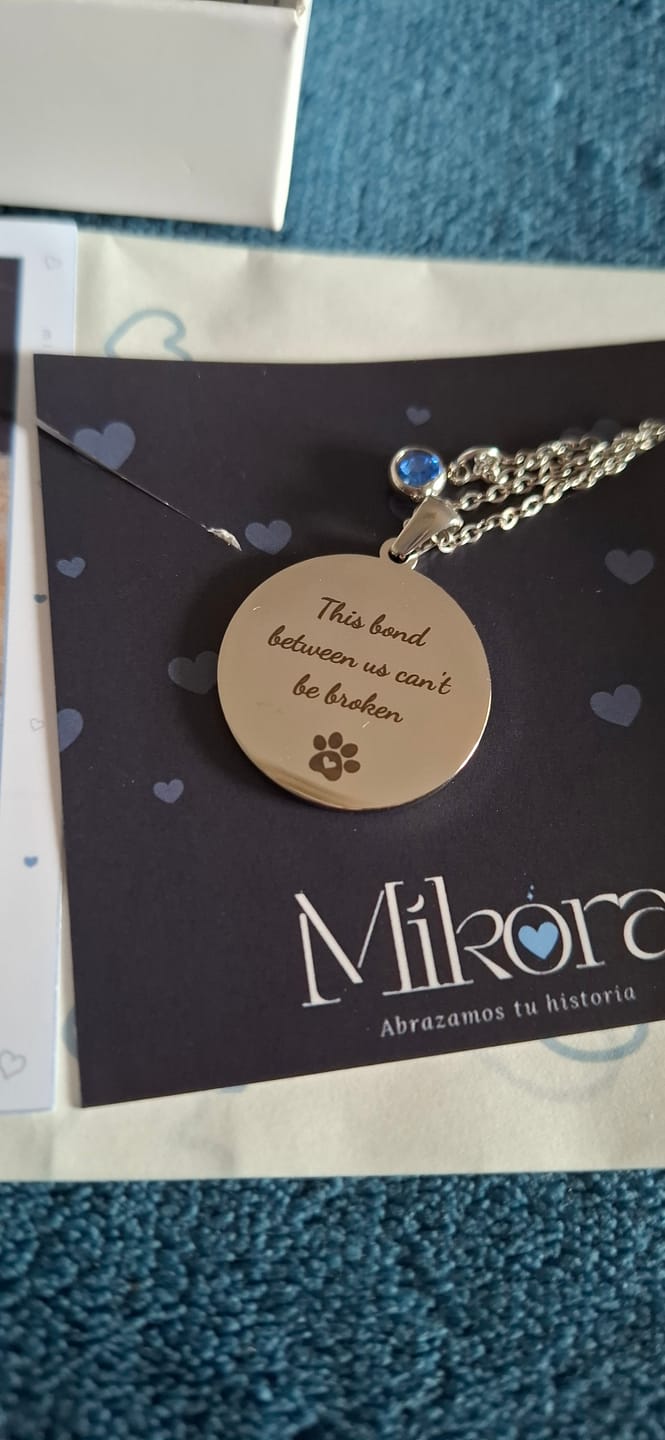 Customer photo review of Collar Grabado con la foto de tu Amigo Fiel 🐶