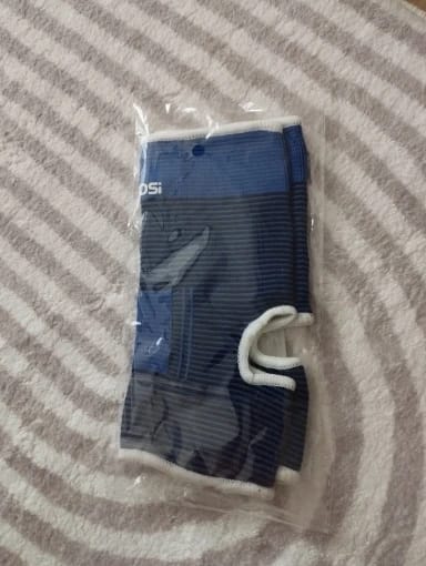 Customer photo review of Restora Plantar Fasciitis Relief Wrap