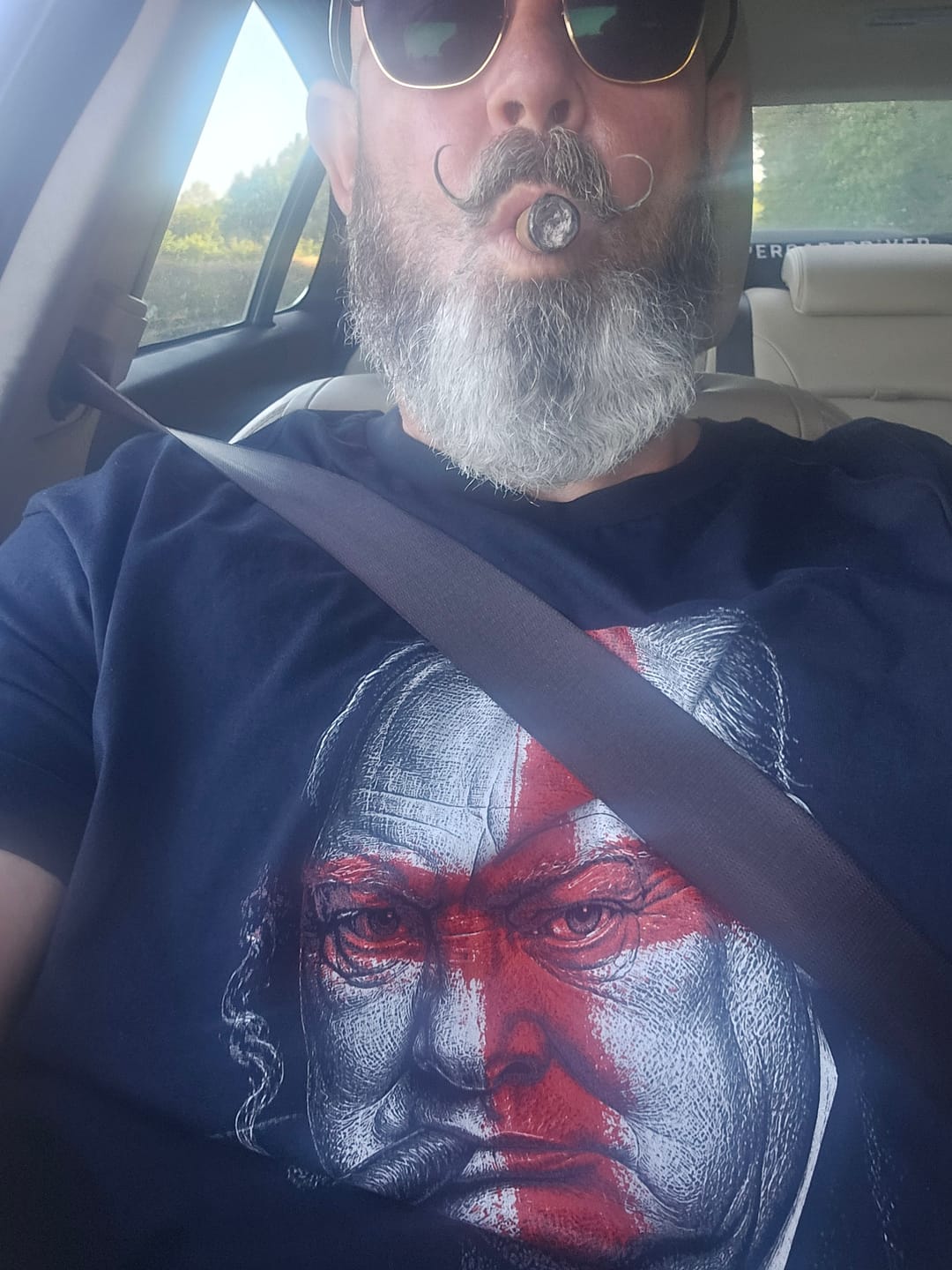 Customer photo review of CHURCHILL-ENGLAND-FACE-PAINT T-Shirt