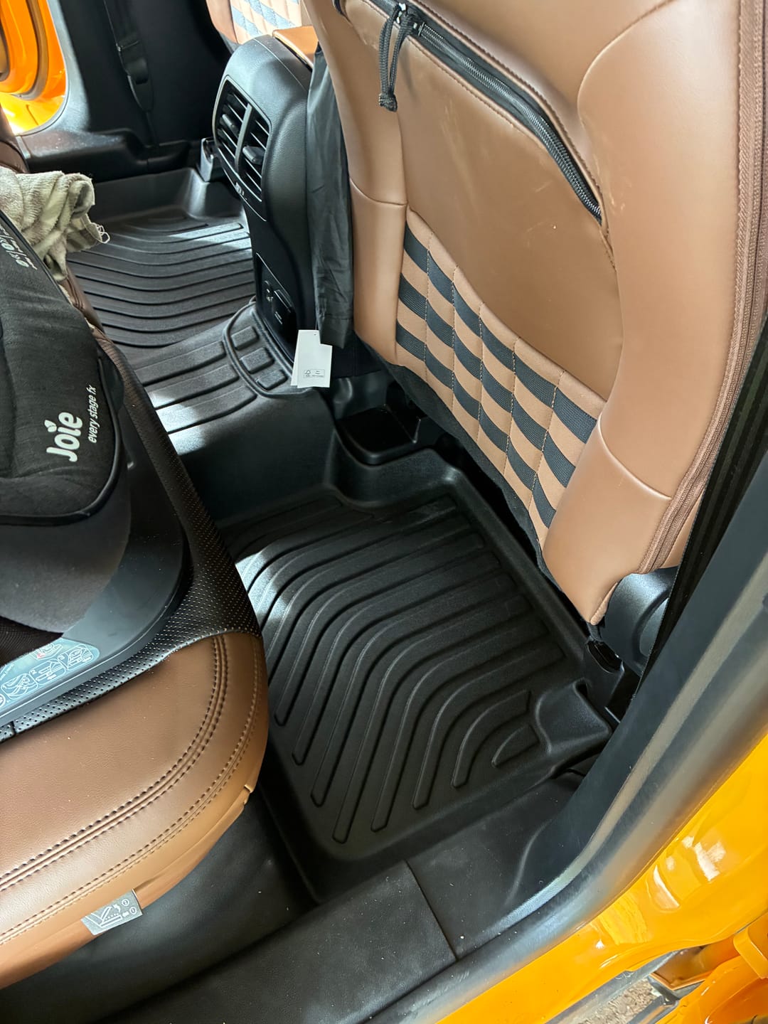 Customer photo review of Pisos Calce Perfecto Ford Bronco Sport años 2021 al 2026
