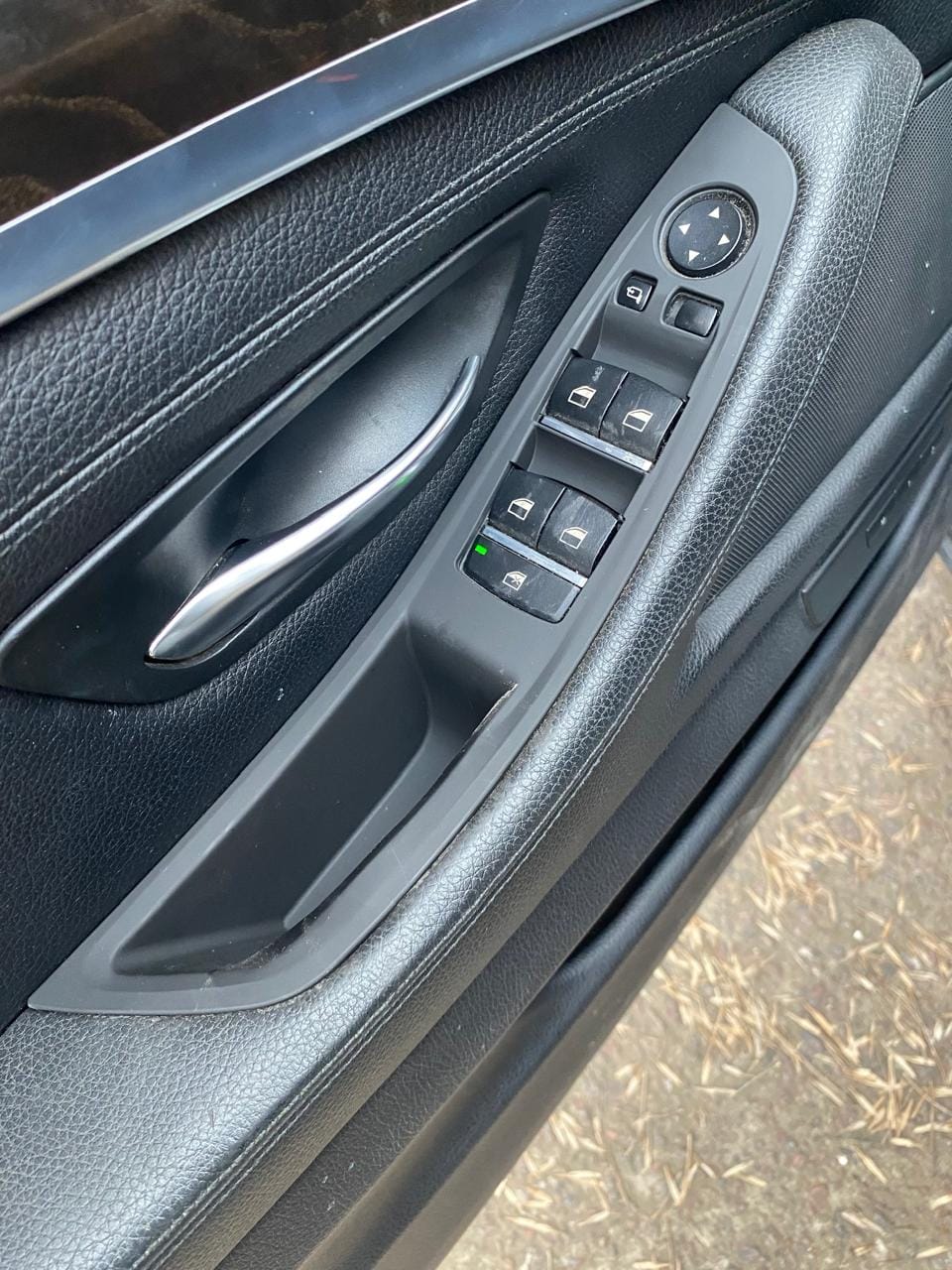 Customer photo review of For BMW 5 Series F10/F11 Inner Door Handle Cover Set – No-Disassembly Fix for Sticky/Melting Handles (2011–2017)
