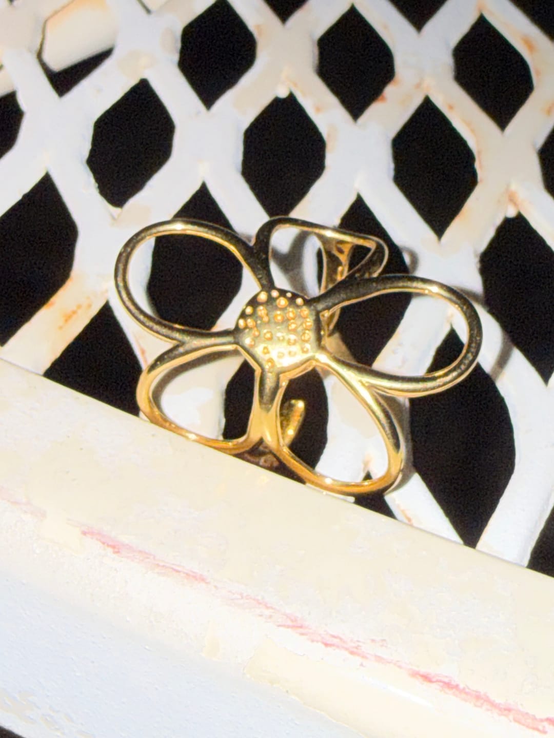 Customer photo review of Golden Daisy Flower Ring