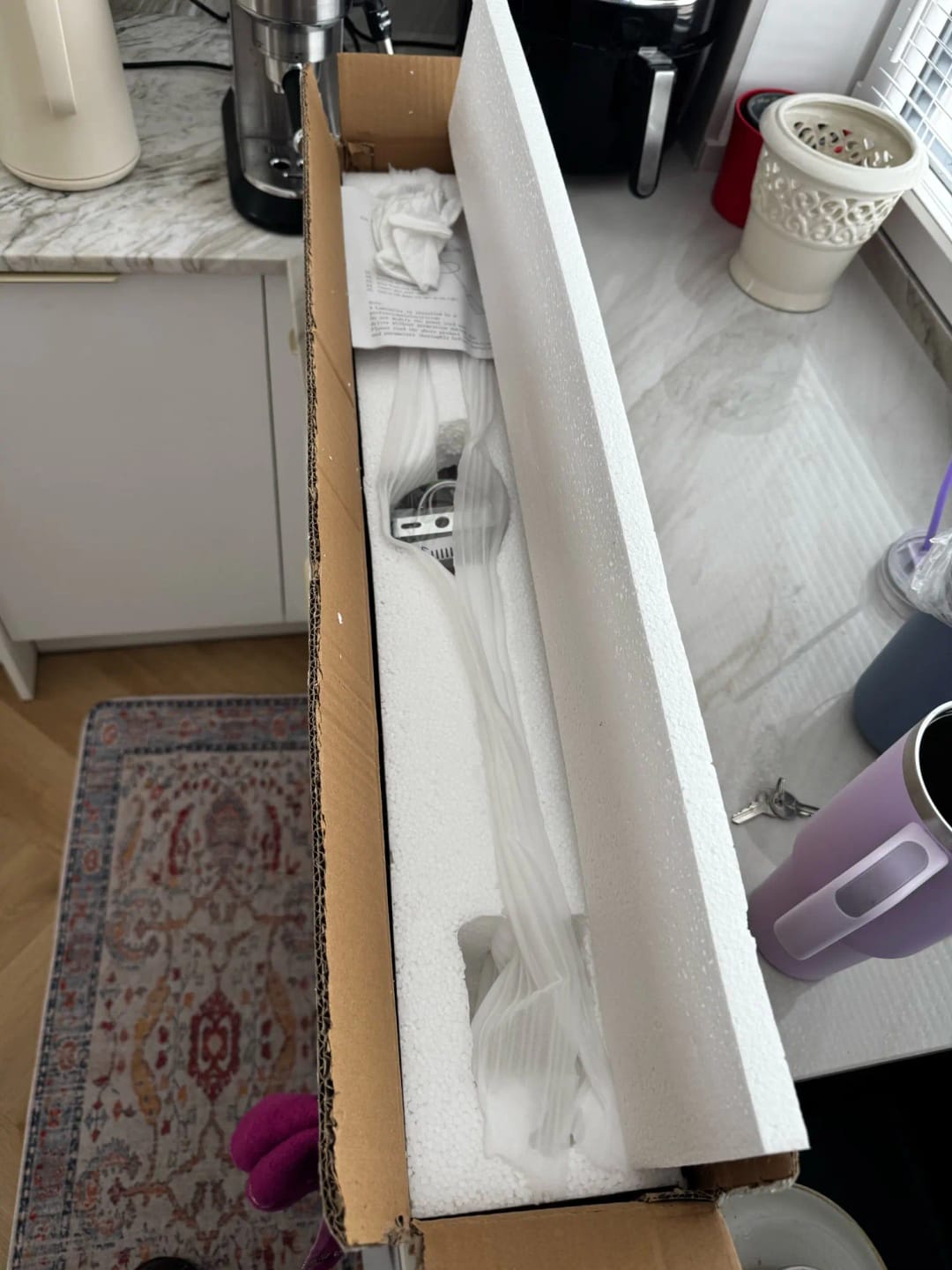 Customer photo review of Wall Lamp, Minimalist Linear LED Bar, Plug-In, Aluminium, 3000K Dimmable