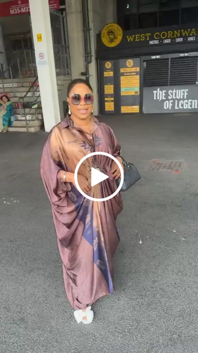 Customer video review of Queen Sheeba Draped Kaftan Dress
