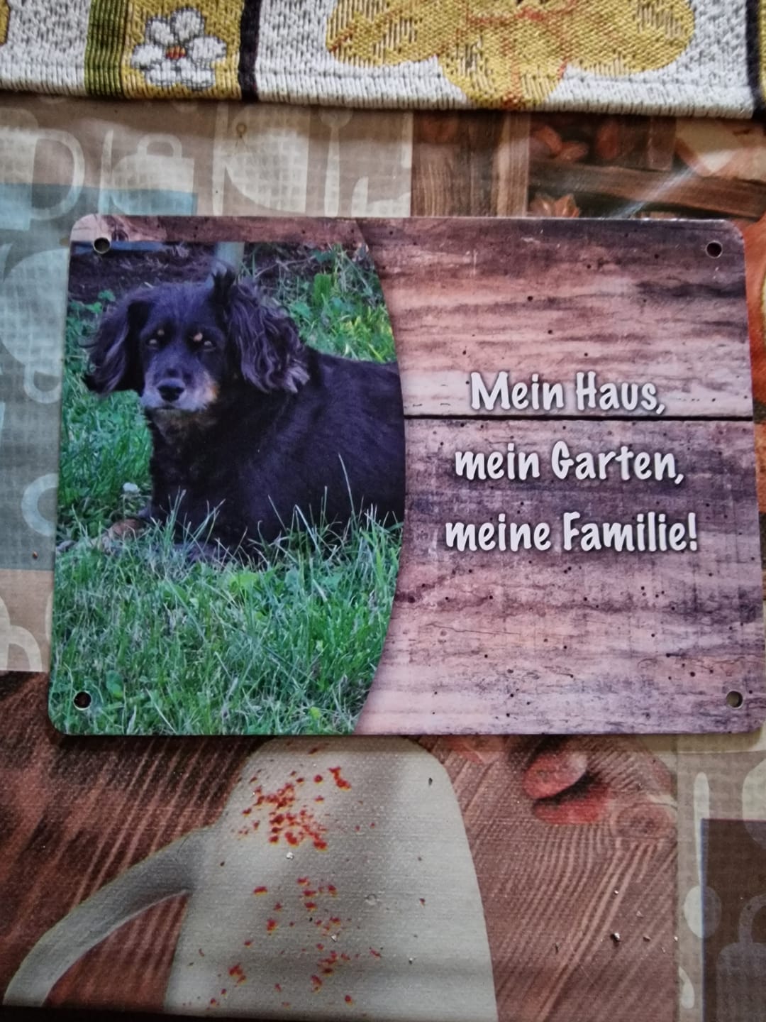 Customer photo review of Hunde-Türschild personalisiert mit Foto & Text (UV- und wetterfest)