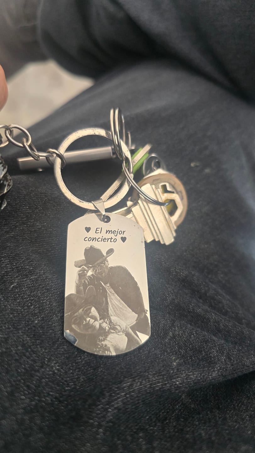 Customer photo review of Llavero Personalizado Placa