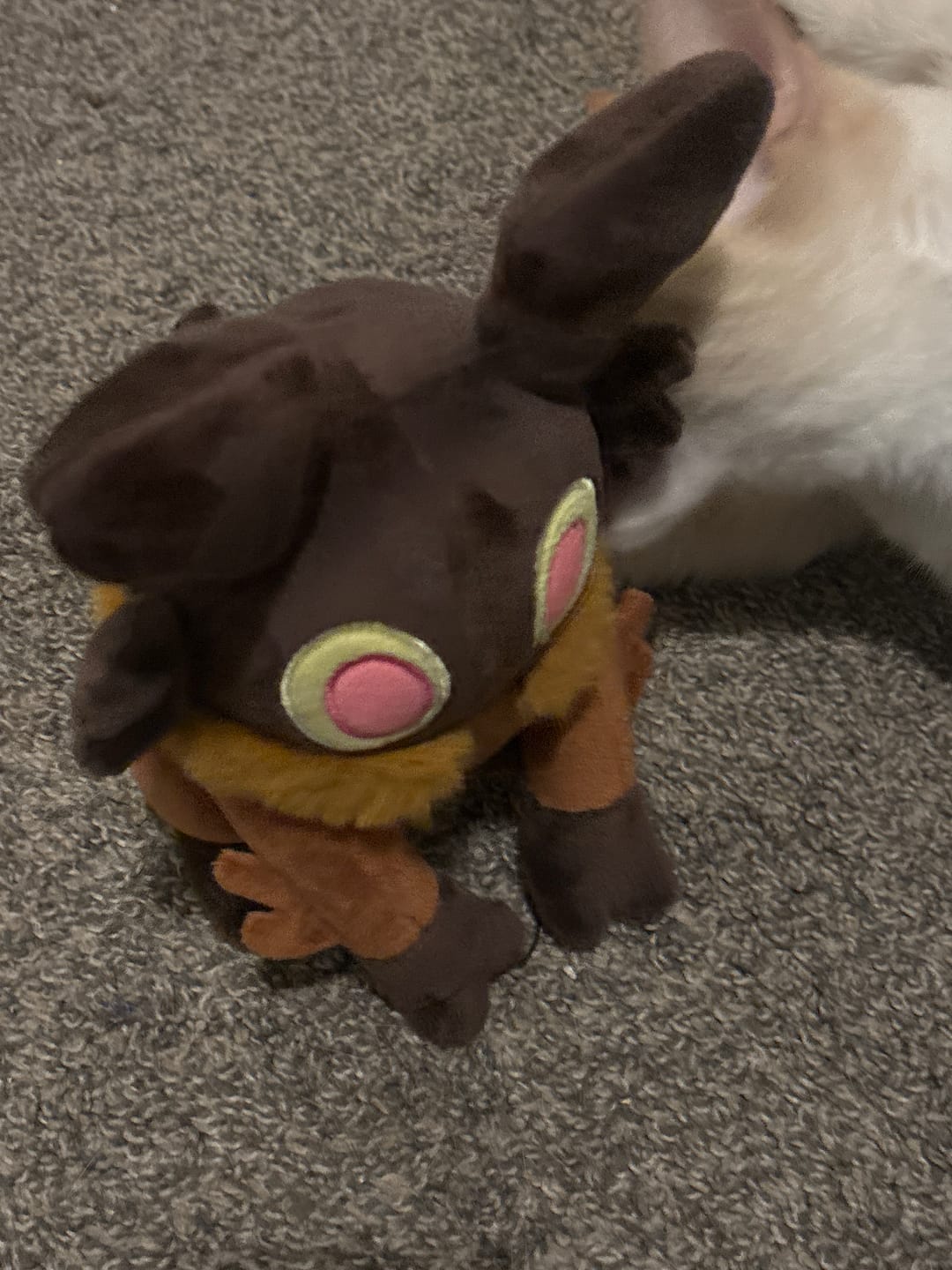 Customer photo review of Rain World - Brown Scavenger Plush