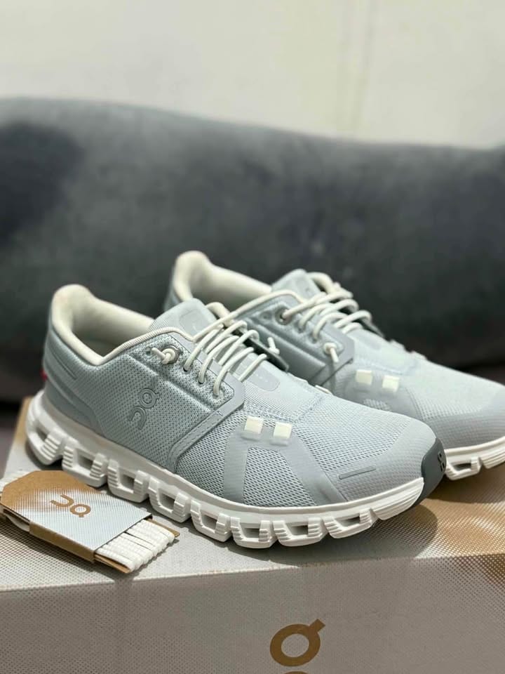 Customer photo review of Cloud 6 Glacier | White - CGW