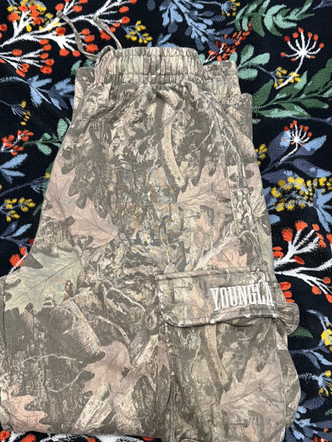 Customer photo review of 2033 - Heritage Cargo Sweats