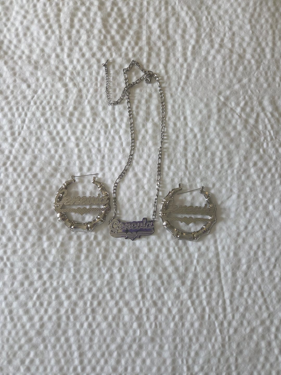 Customer photo review of Double Plated Pop Out Heart Name Necklace w/ Figaro Chain