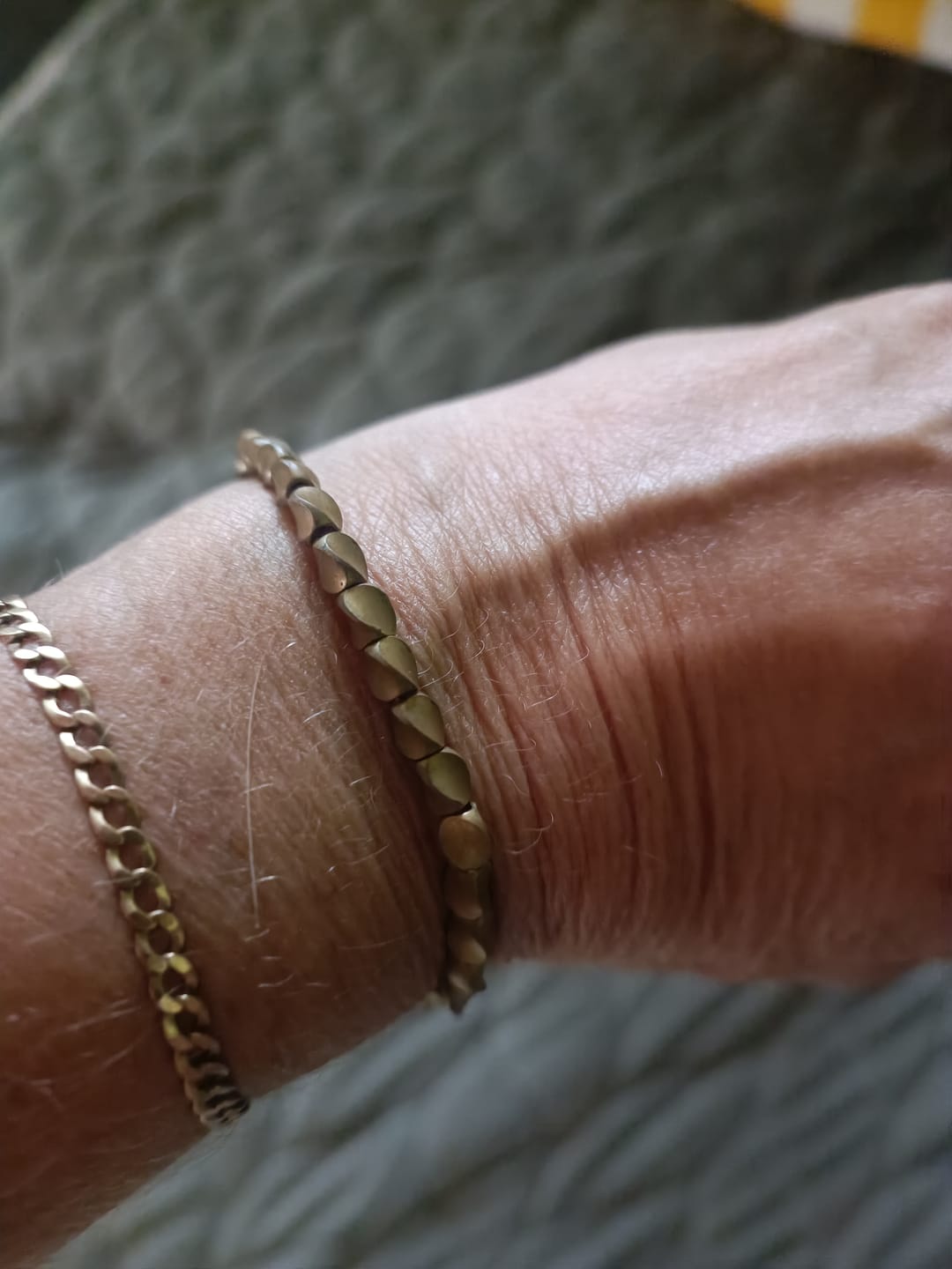Customer photo review of Tibetisches Glücksarmband aus Kupfer