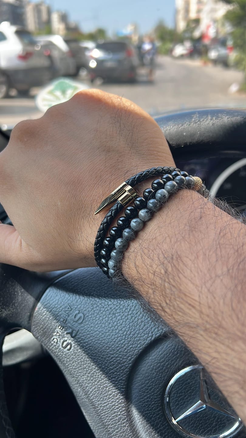 Customer photo review of Nail Obsidian Stack