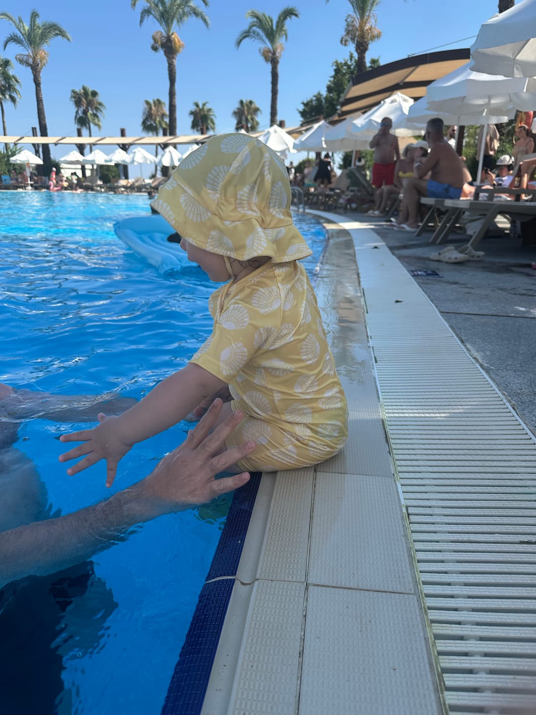 Customer photo review of UV Korumalı Bebek & Çocuk Siperlikli Şapka Sunny Shells