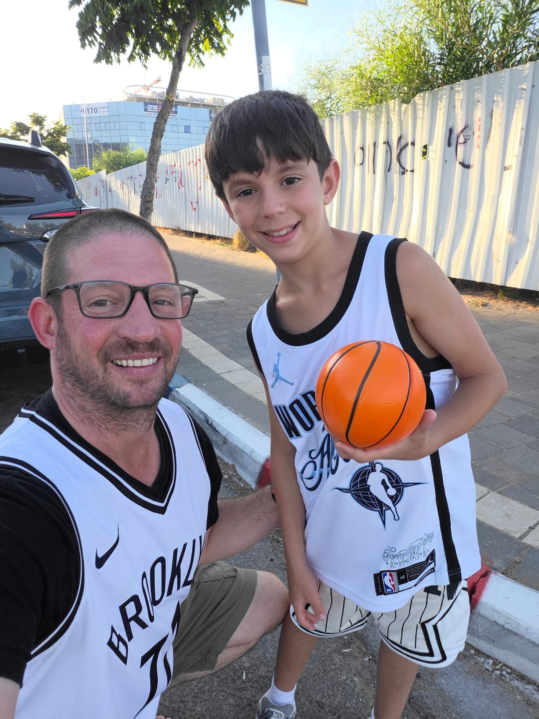 Customer photo review of גופיית NBA דני אבדיה אולסטאר – WORLD לבן 2026 | HOOPERS - ילדים