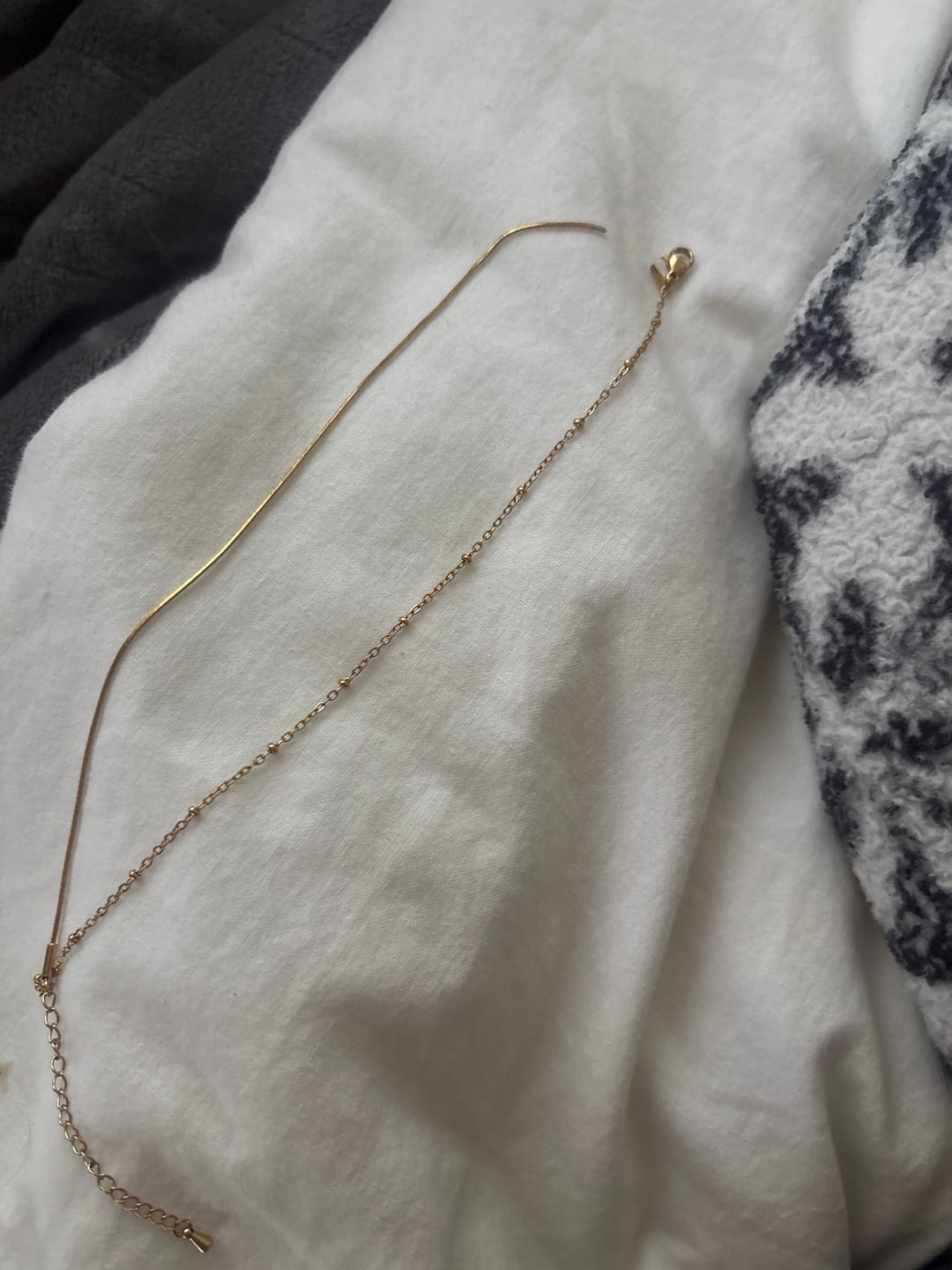 Customer photo review of Pia Gold Layered Anklet