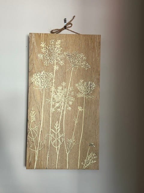 Customer photo review of Hughette French Provincial Wood Block Wall Art, White Wildflower Print on Natural Timber, 44cm