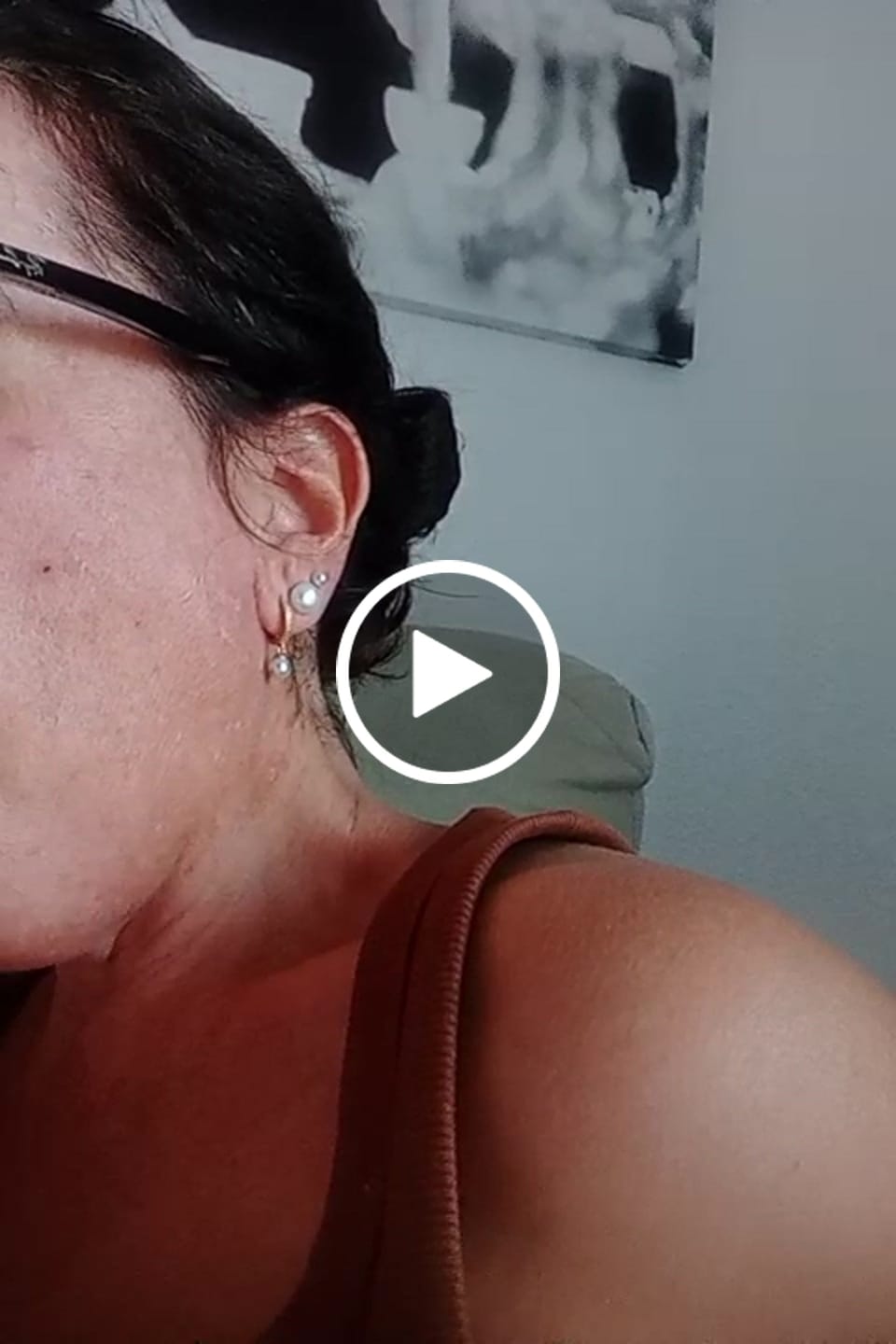 Customer video review of Pendientes Perla y Brillantes