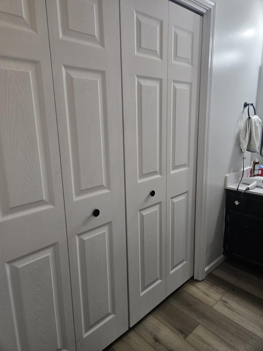 Customer photo review of TENONER White MDF Hollow Core 6 Panel Bi-Fold Interior Door for Closet, Pantry, Laundry Room - Space-Saving and Easy-to-Operate