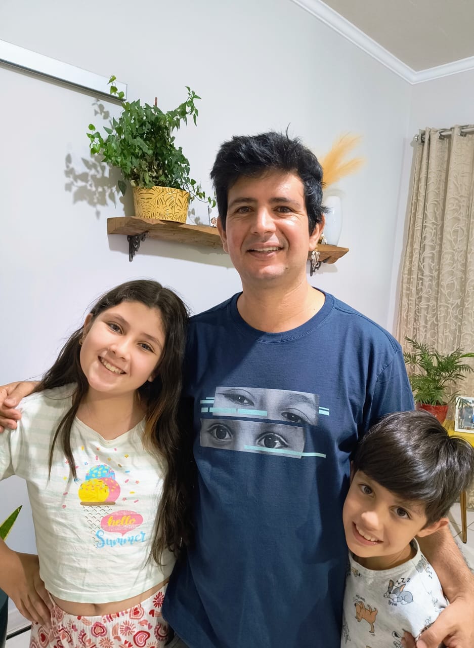 Customer photo review of Camiseta Personalizada OLHARES DOS FILHOS (Até 6) - Algodão 100%