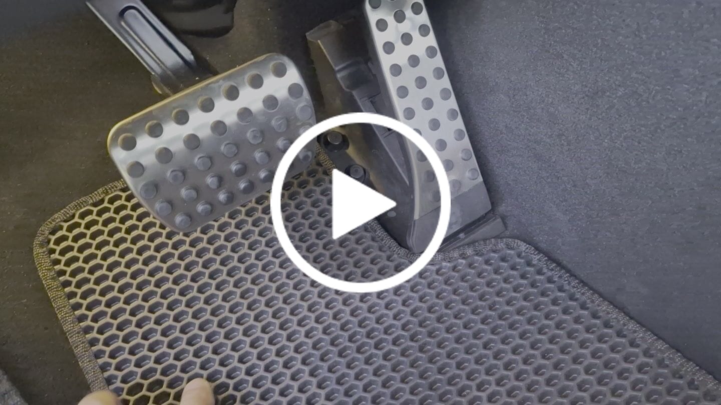 Customer video review of Auto Fußmatten nach Maß - Komplettset