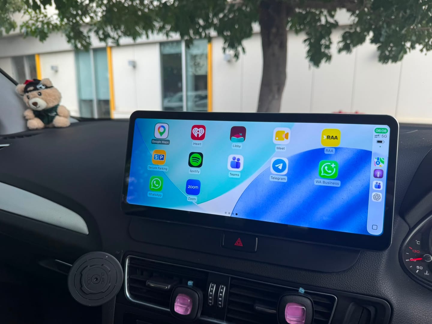 Customer photo review of Audi Q5 / SQ5 | 8R | 8.8" / 12.3" Linux CarPlay/Android Touchscreen Display | 2008 - 2017