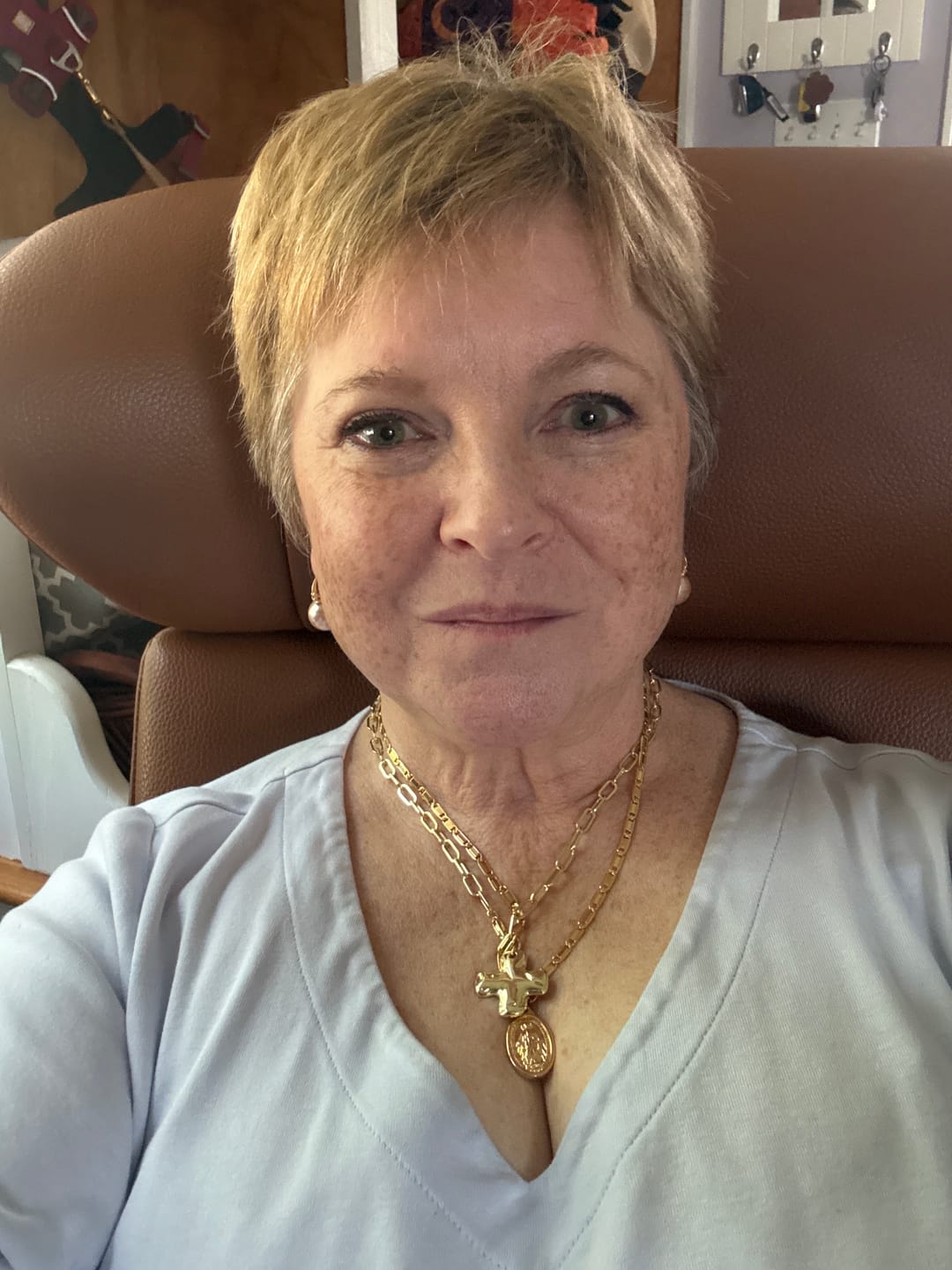 Customer photo review of FREE Today: Minimalist Cross Paperclip Link Chain Necklace: A Symbol of Modern Faith & Style