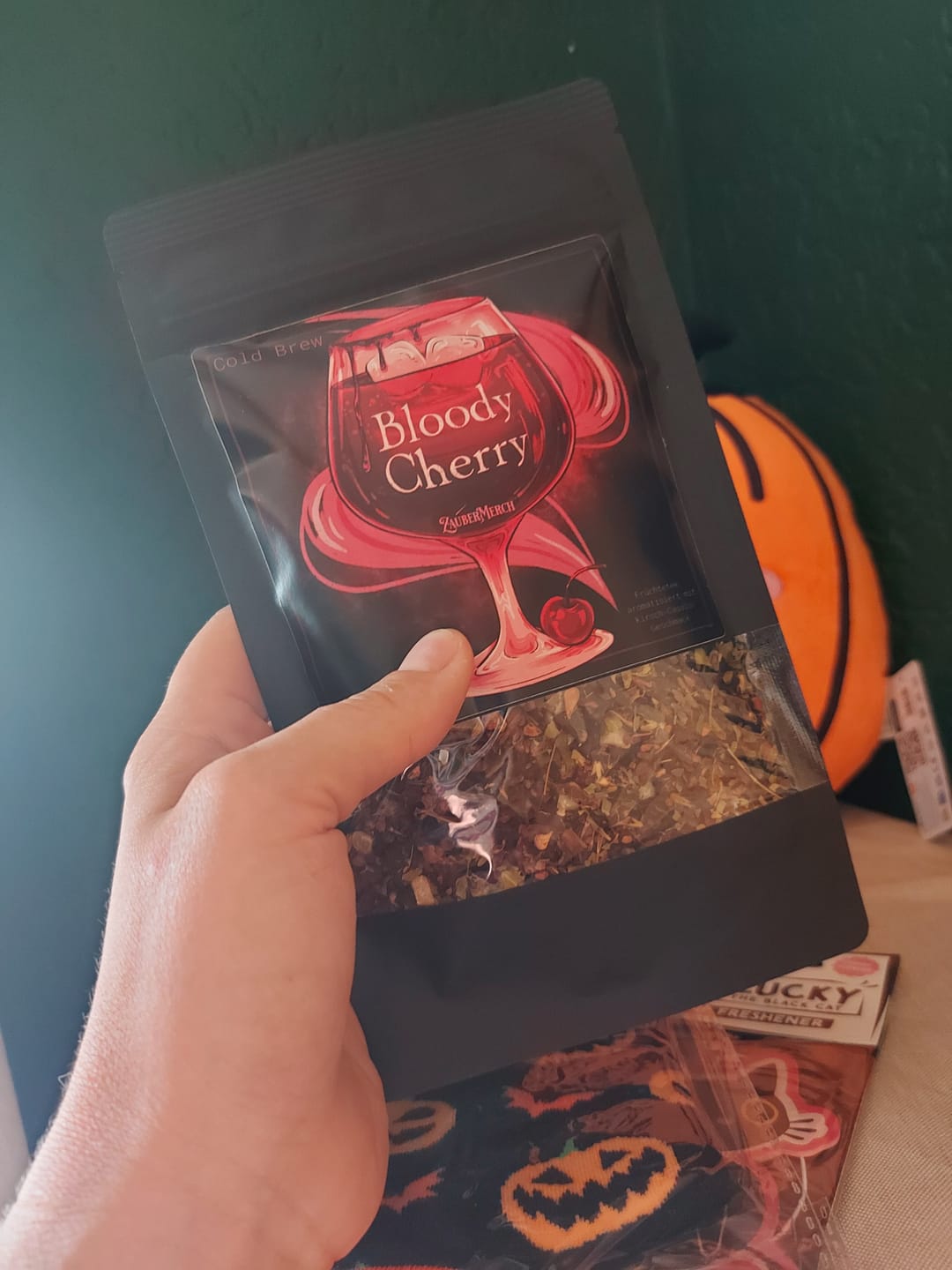 Customer photo review of Bloody Cherry Cold Brew Tee – Kirsch Cassis Eistee