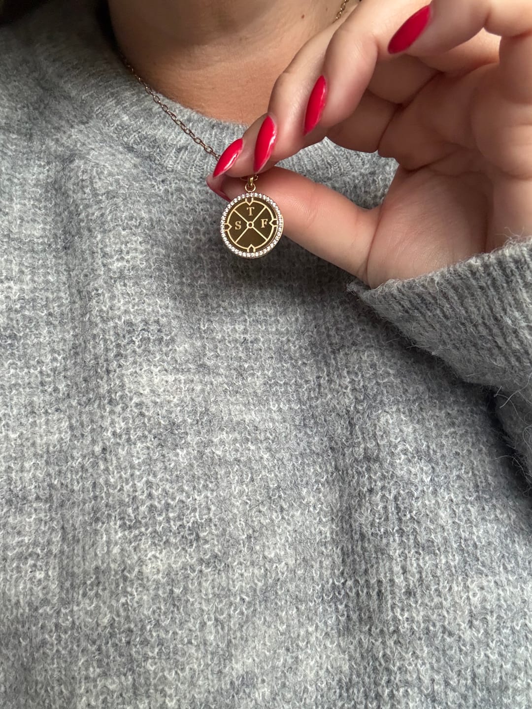 Customer photo review of Engravable Compass With Stones