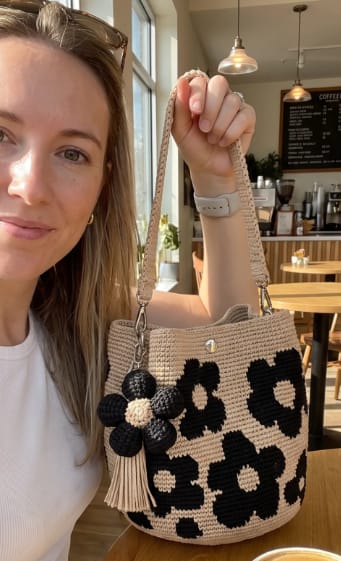 Customer photo review of Bolso de Ganchillo Hecho a Mano
