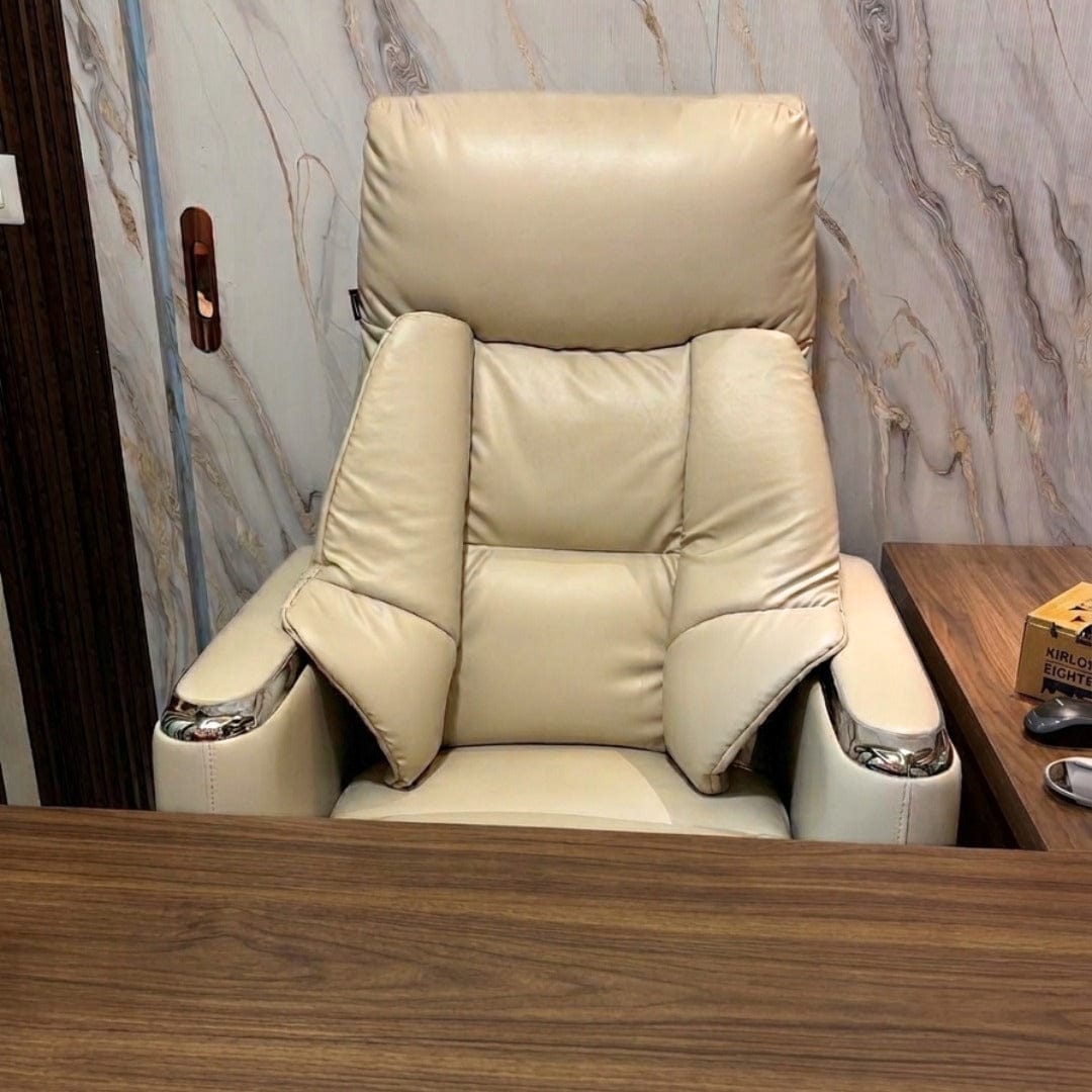 Customer photo review of Ettorez Magnus Premium Leatherette Office Recliner