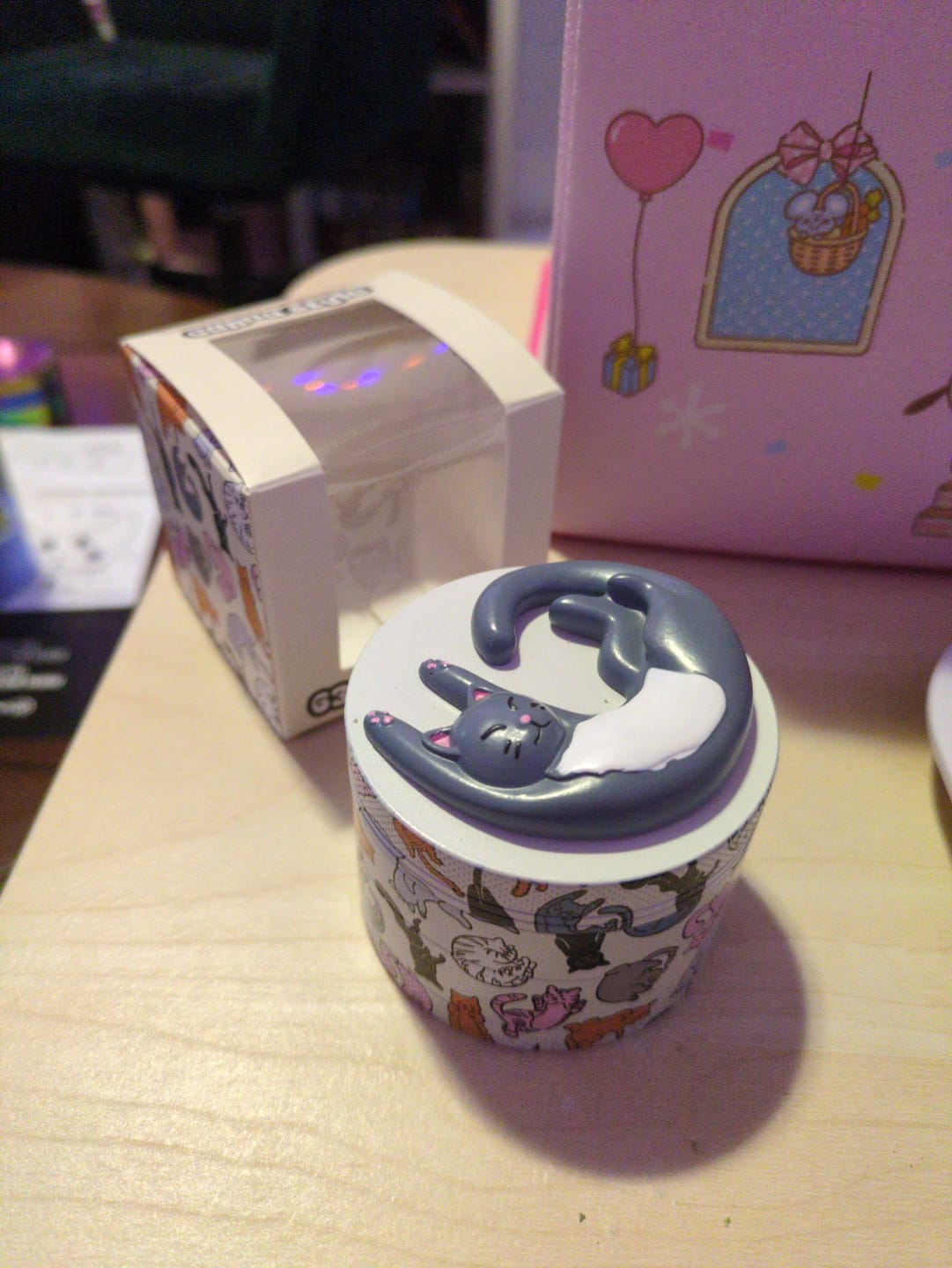 Customer photo review of COZY CAT GRINDER