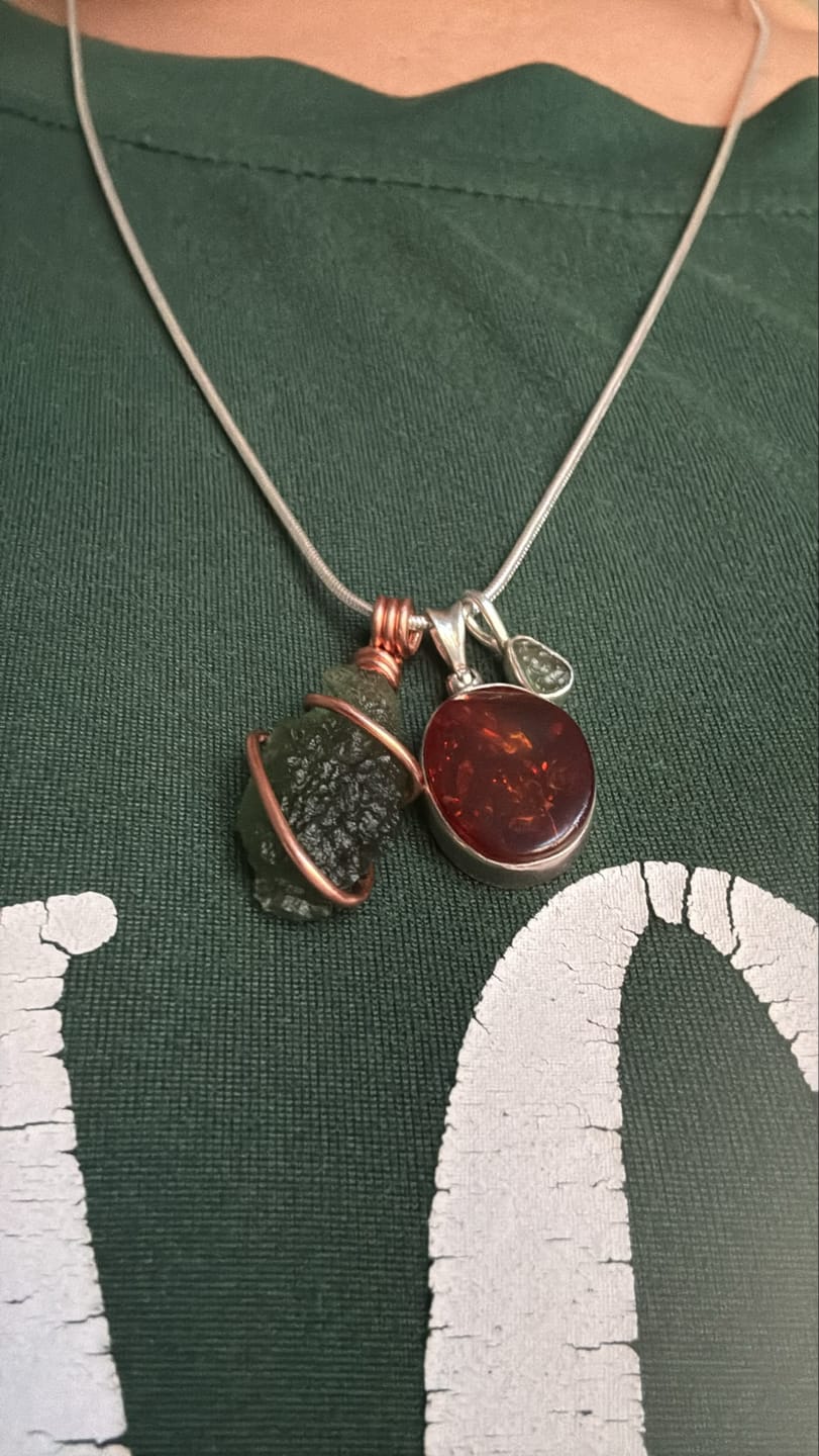 Customer photo review of Moldavite - Rough/raw pieces