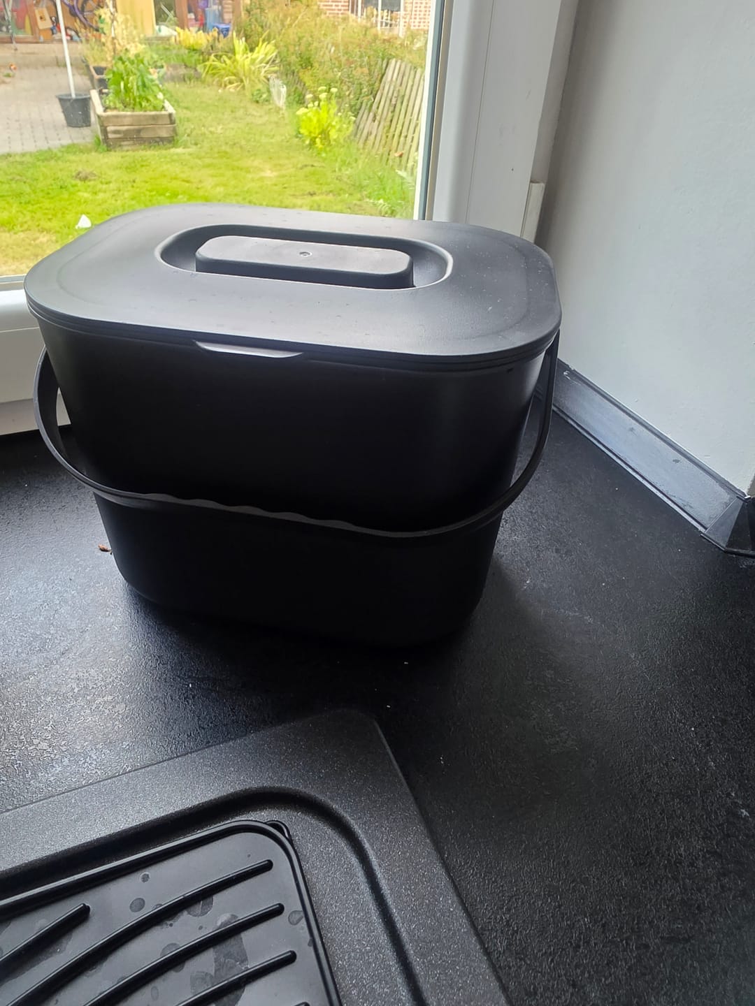 Customer photo review of Bio Mülleimer mit Innensieb, geruchsdicht & spülmaschinenfest
