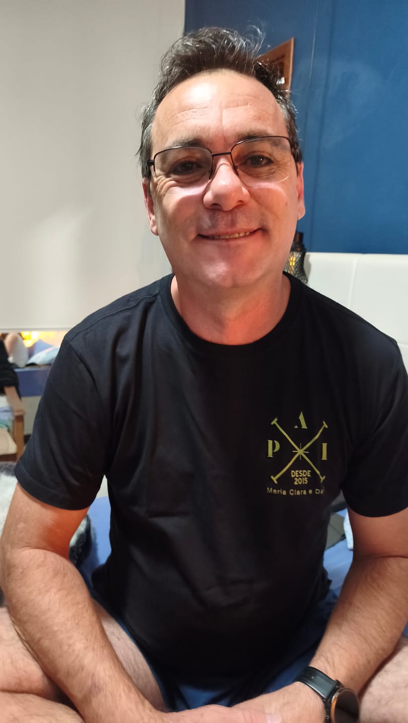 Customer photo review of Camiseta Personalizada FAMÍLIA MINIMALISTA (PAI, AVÔ, MÃE, TIO) - Algodão 100%