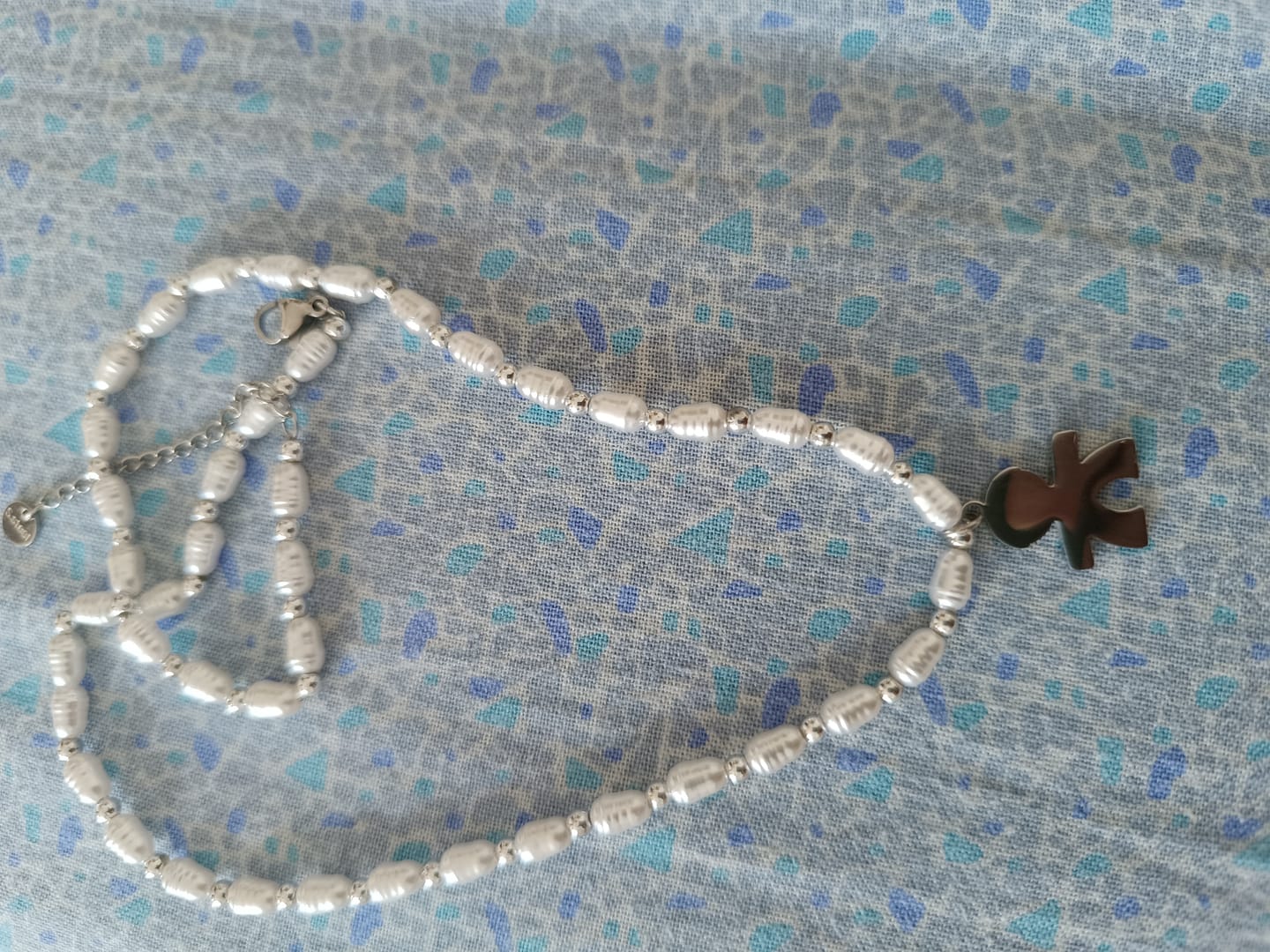 Customer photo review of Girocollo Family In Perle con ciondoli Bimbo Personalizzati