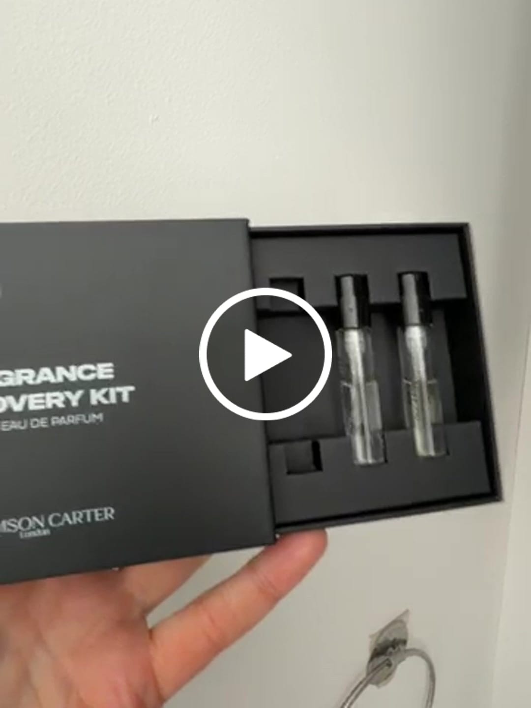 Customer video review of Fragrance Discovery Kit | 5x 2ml | Eau de Parfum