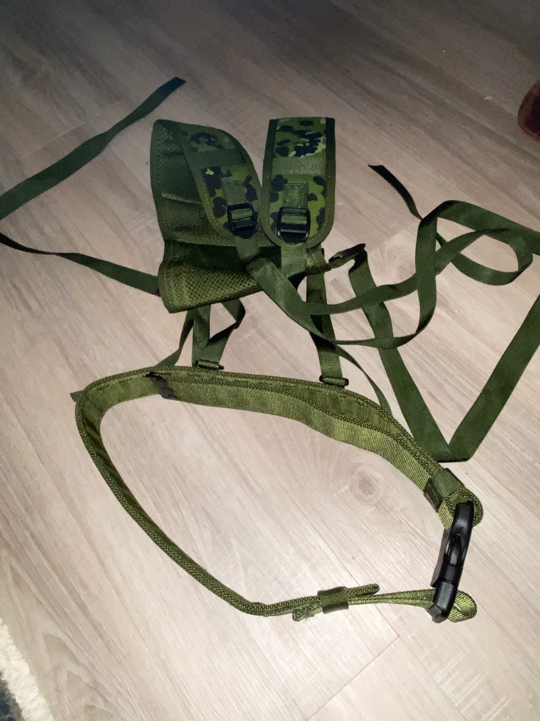 Customer photo review of Original Danish army tactical belt olive adjustable field webbing combat NEW